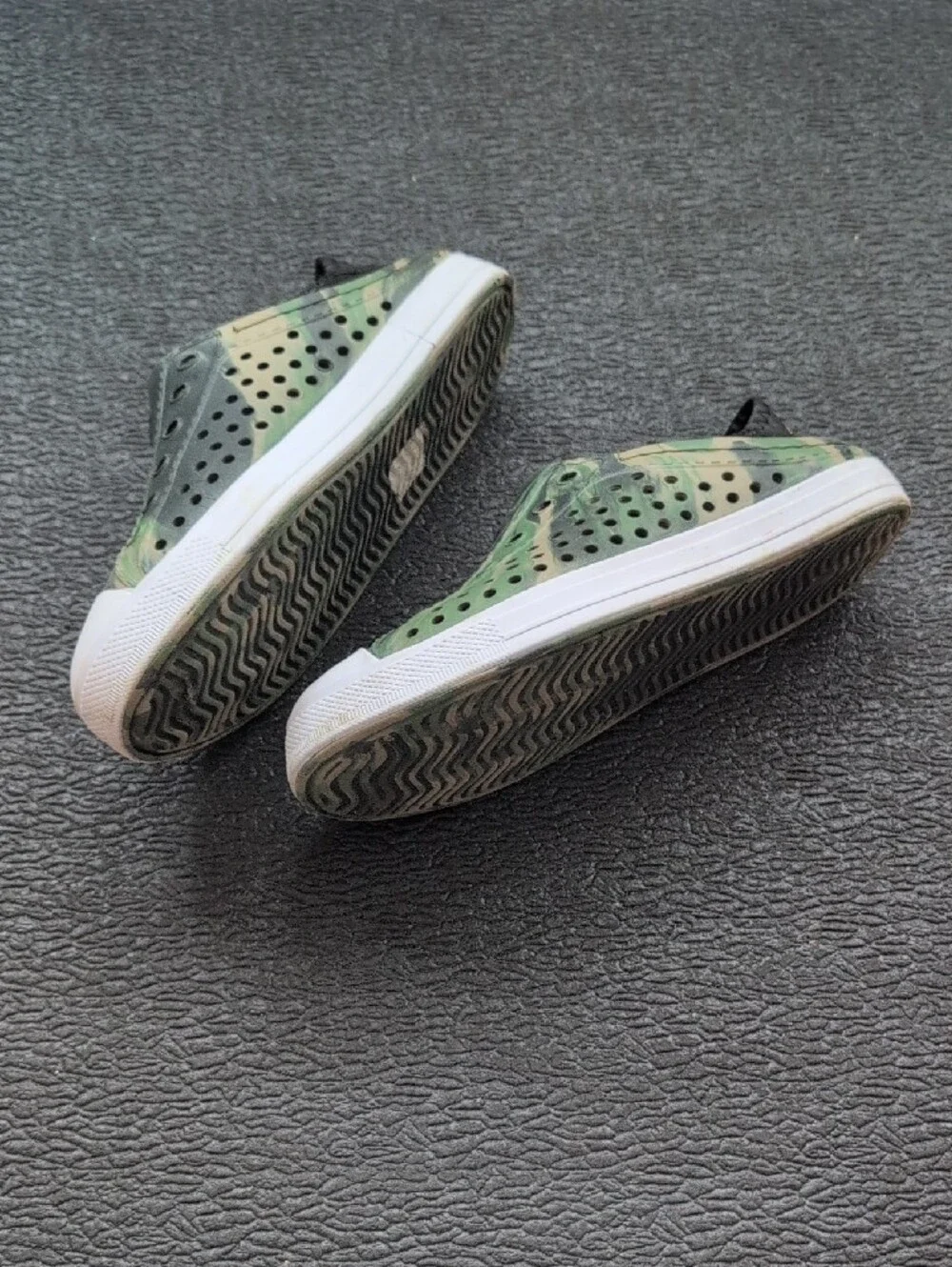 Skechers Foamies Boys Guzman Steps Solar Surge Camo Slip On Water Shoes Sz 4